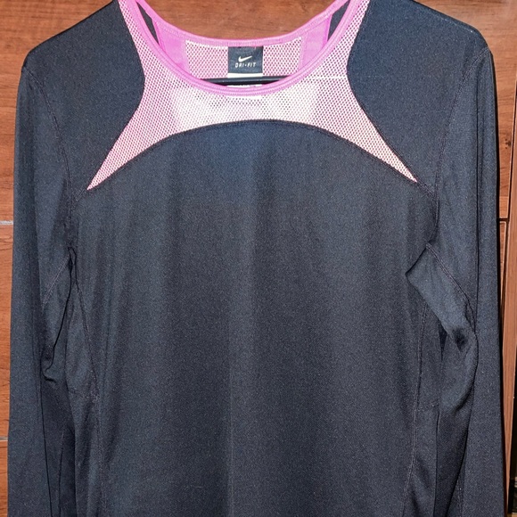 Nike Tops - Nike long sleeve shirt
